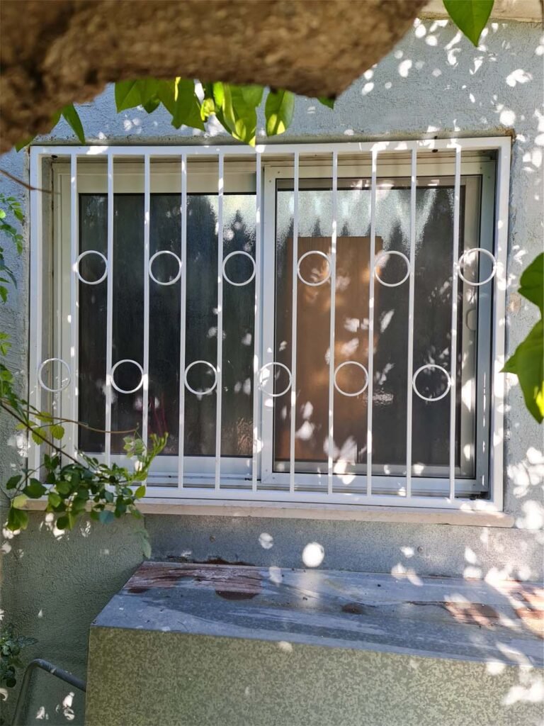 סורג 9
